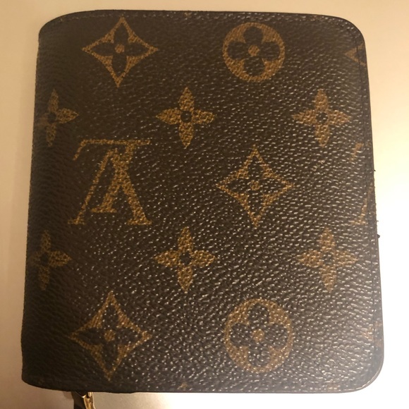 🎉💯 AUTHENTIC LOUIS VUITTON MONOGRAM COMPACT ZIP WALLET! 💯🎊 - Picture 3 of 16